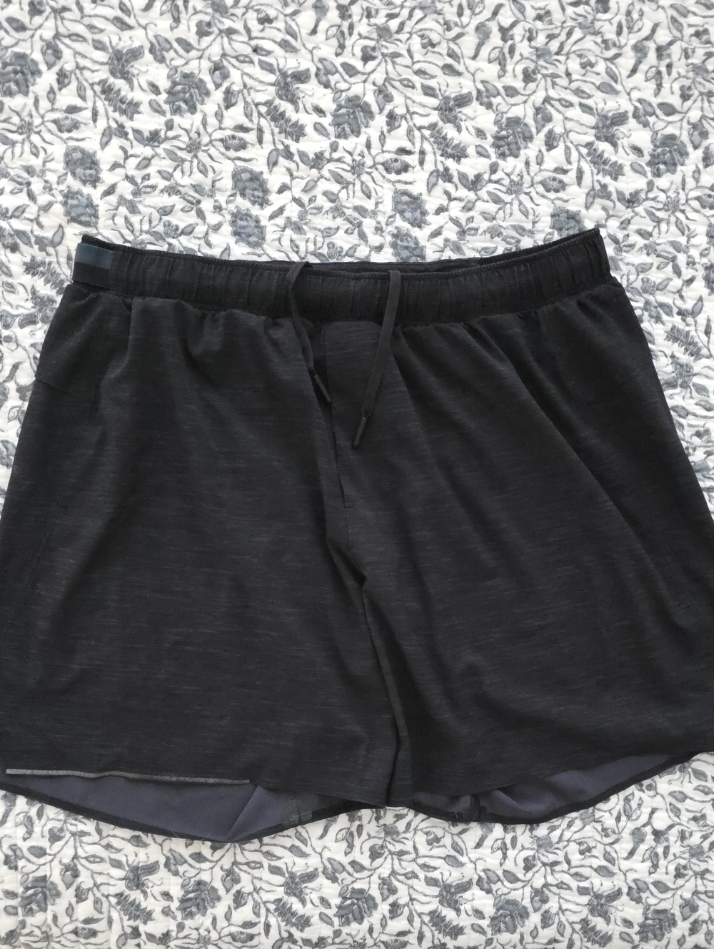 lululemon athletica Lined Men's Black Athletic Shorts with Drawstring